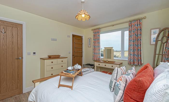 Bedroom 1B